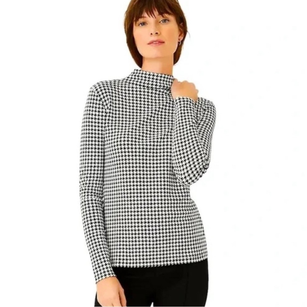 Ann Taylor Black, white, and tan Houndstooth mock neck Top